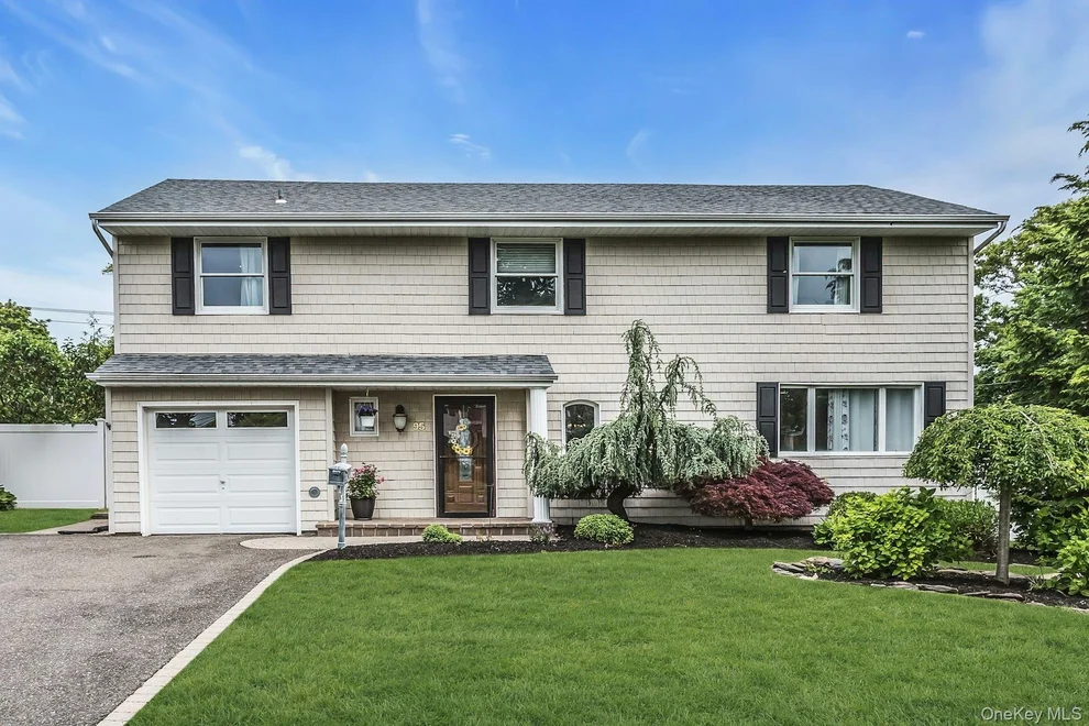 Unit for sale at 95 Rumford Road, Smithtown, NY 11754