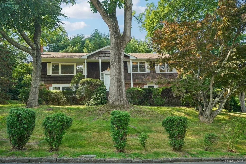 Unit for sale at 234 Duxbury Road, Harrison, NY 10577