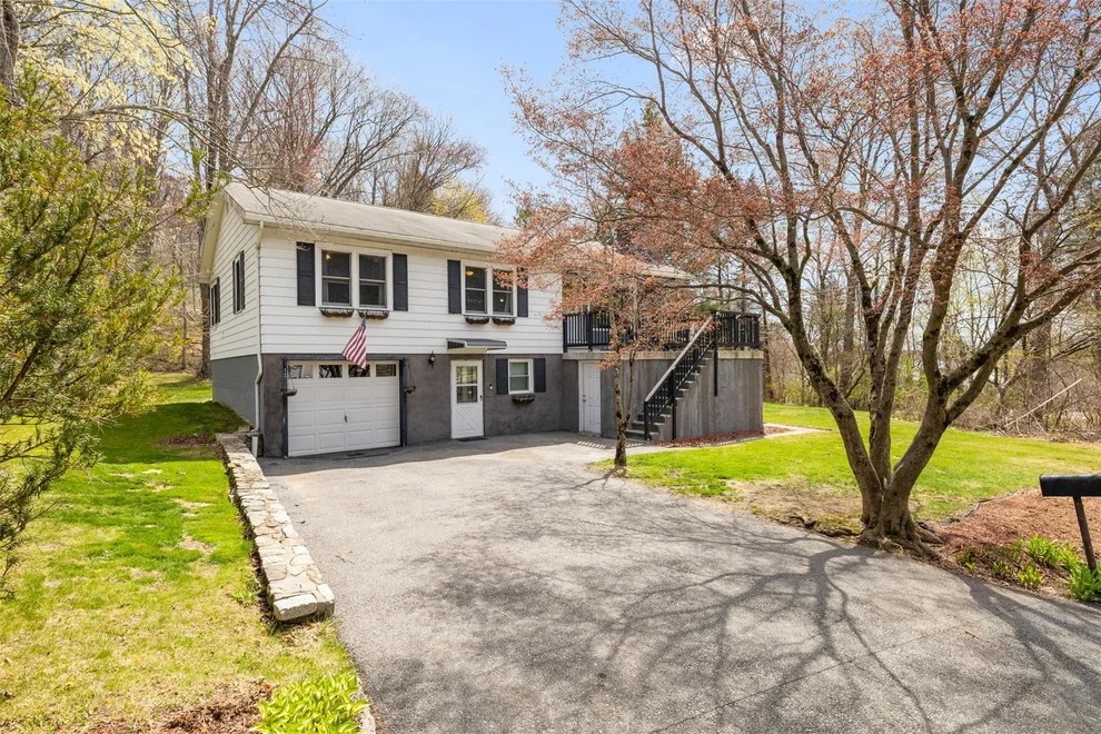 Unit for sale at 12 Ontario Road, Kent, NY 10512