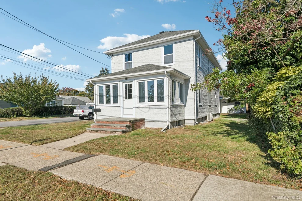 Unit for sale at 25 Roosevelt Street, Islip, NY 11706