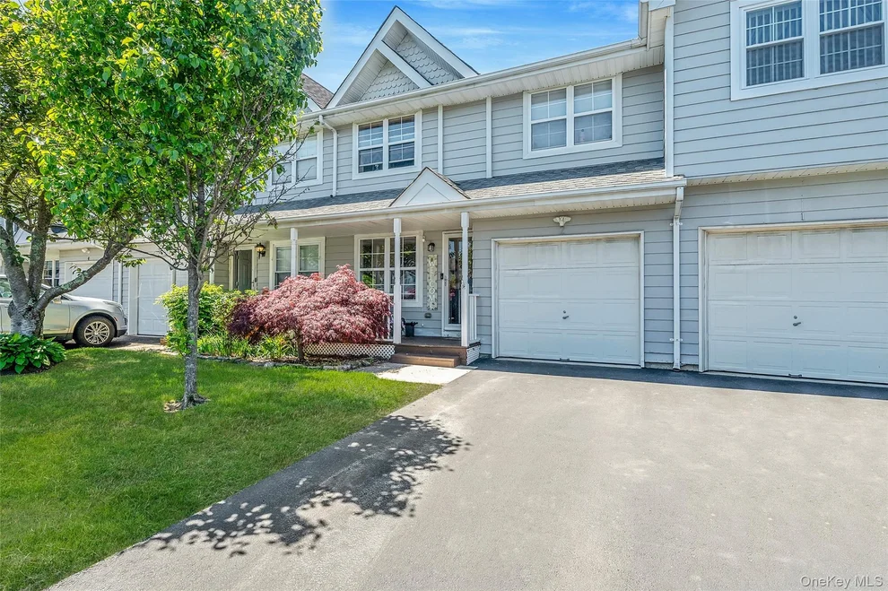 Unit for sale at 2 Clubhouse Circle, Islip, NY 11722