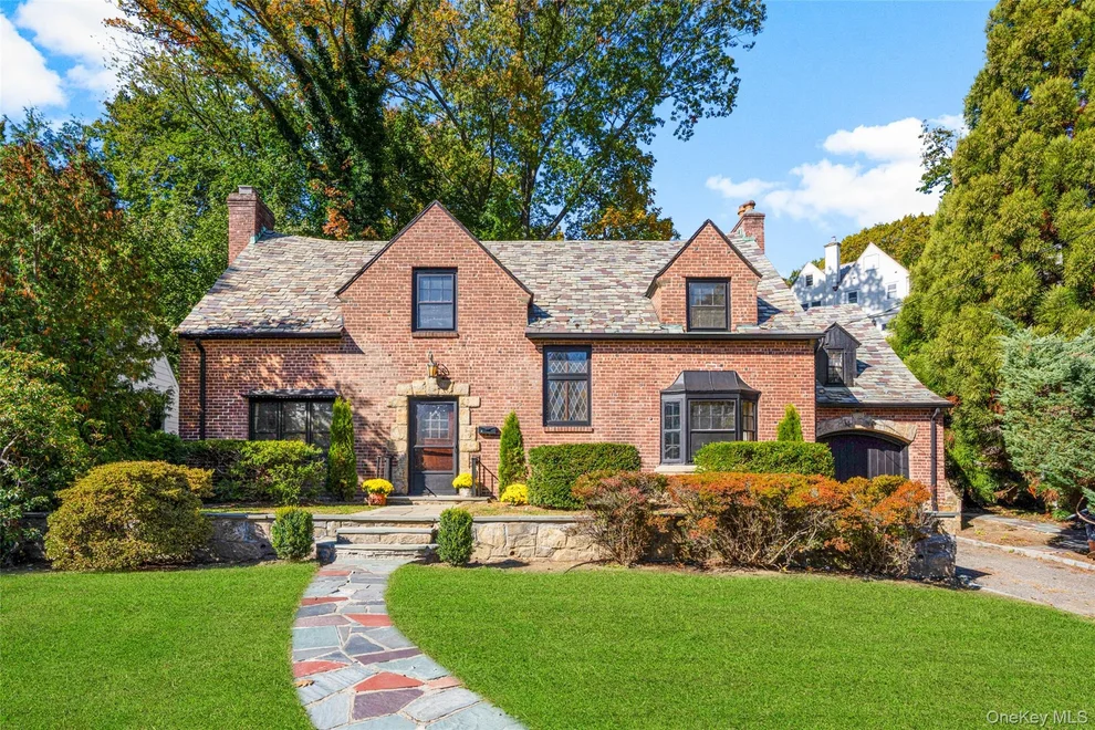 Unit for sale at 4 Lafayette Road, Mamaroneck, NY 10538