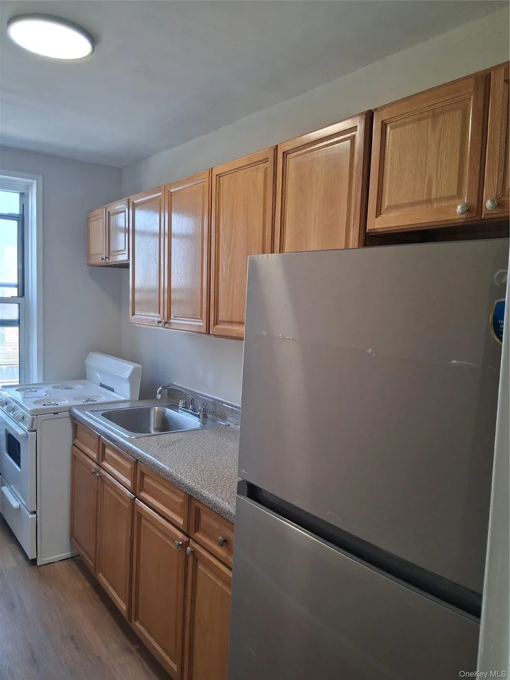 Unit for sale at 2235 CRUGER Avenue, New York, NY 10467