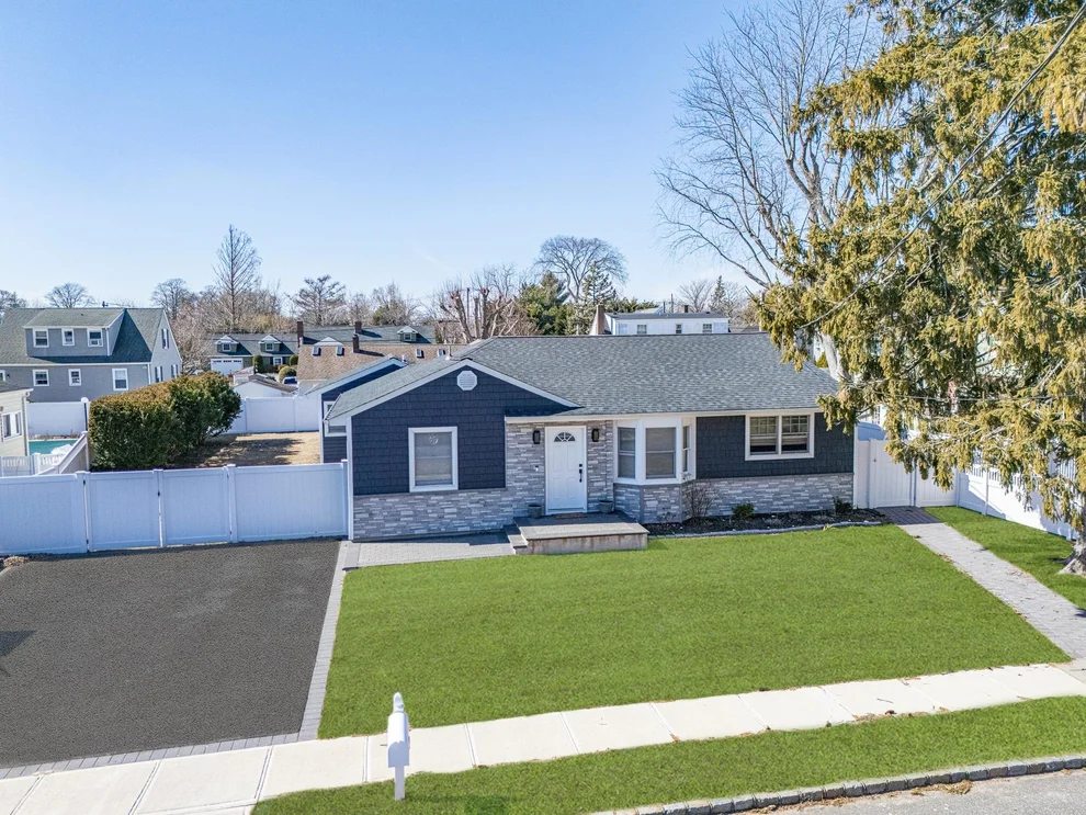 Unit for sale at 20 E Bay Drive, Islip, NY 11795