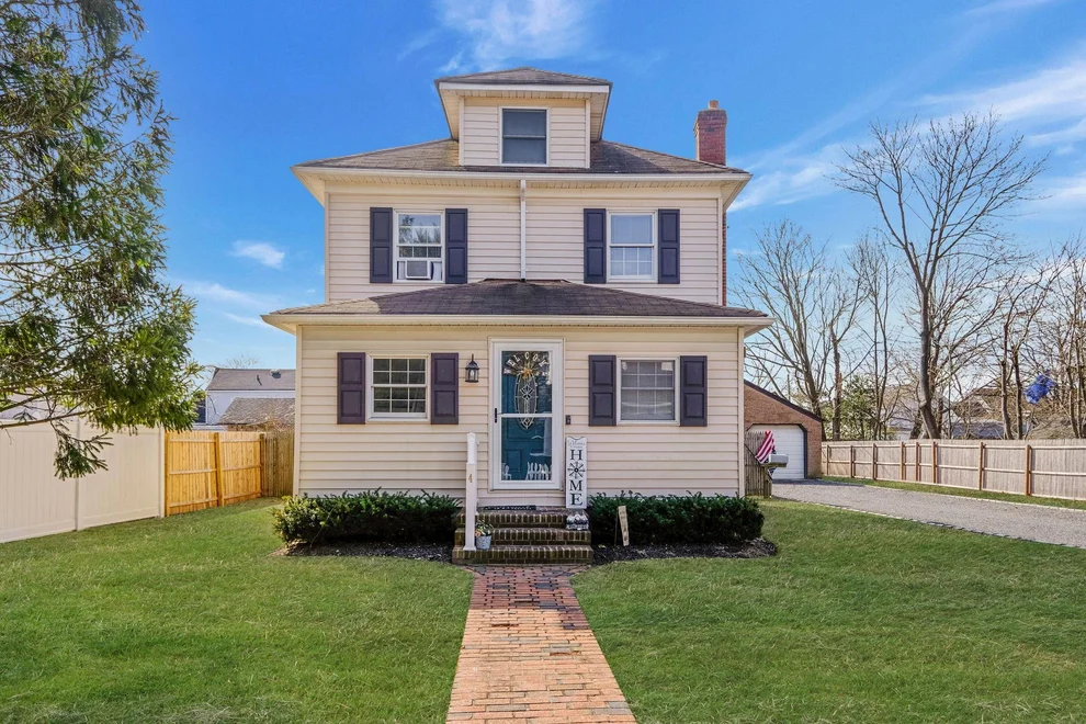 Unit for sale at 4 Hulse Court, Brookhaven, NY 11772