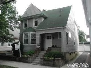 Unit for sale at 83 Maxwell Avenue, Oyster Bay, NY 11771