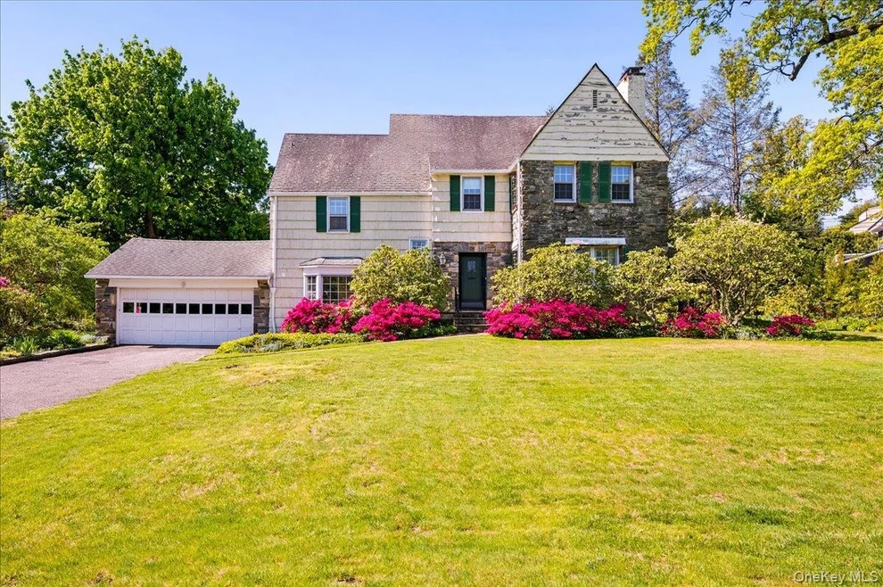 Unit for sale at 21 Country Club Lane, Pelham, NY 10803
