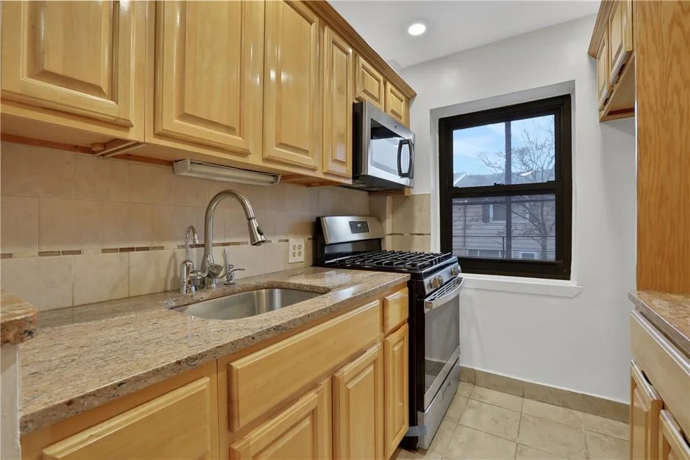Unit for sale at 470 N Broadway, Yonkers, NY 10701
