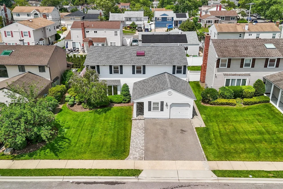 Unit for sale at 427 Benito Street, Hempstead, NY 11554