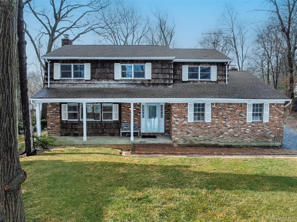 Unit for sale at 1 Pine Hill Terrace, Oyster Bay, NY 11545