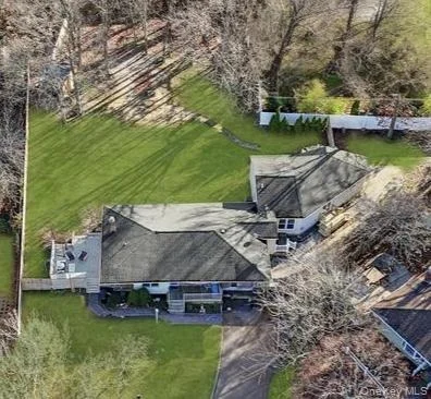 Unit for sale at 10 Westwind Drive, Islip, NY 11716