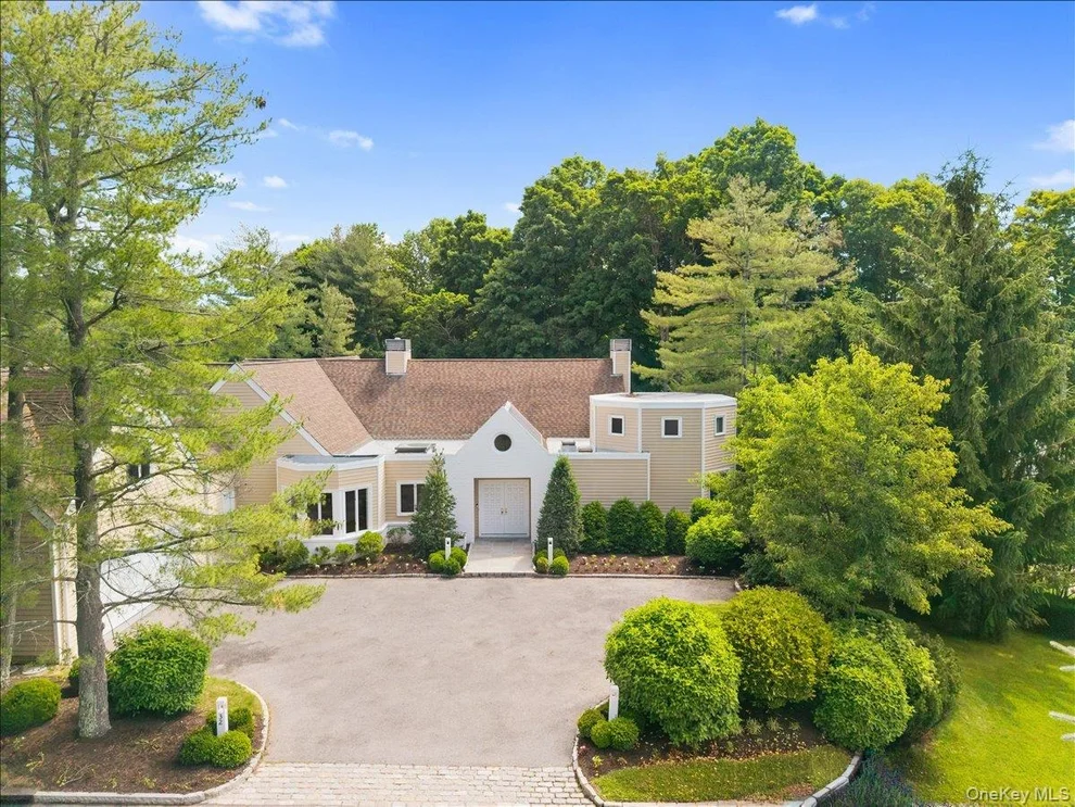 Unit for sale at 32 The Crossing, Harrison, NY 10577