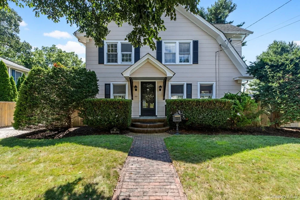 Unit for sale at 22 Ketewamoke Avenue, Babylon, NY 11702