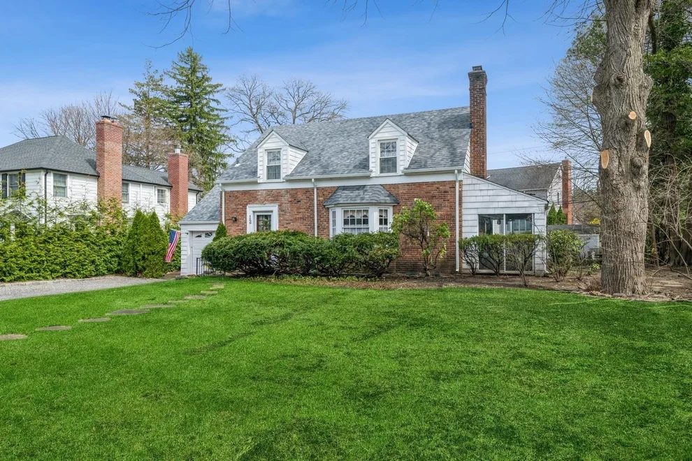 Unit for sale at 12 Orchard Meadow Road, North Hempstead, NY 11596