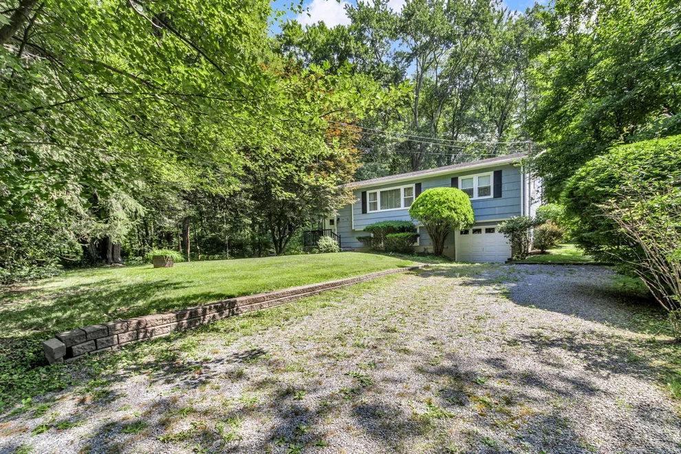 Unit for sale at 14 Griffen Road, Southeast, NY 10509