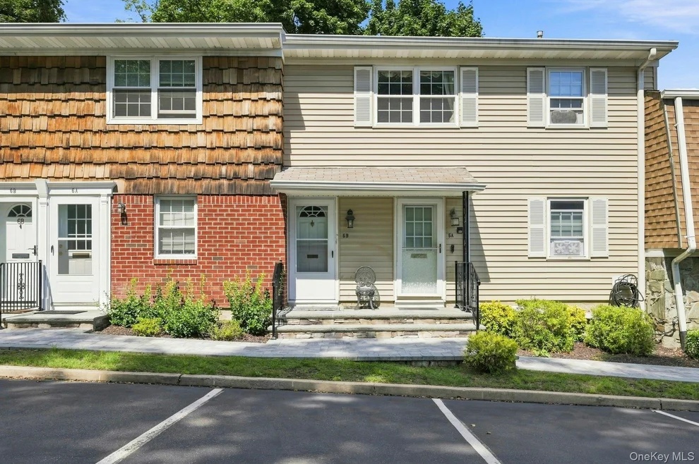Unit for sale at 4 Anchorage Lane, Oyster Bay, NY 11771