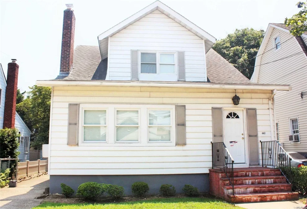 Unit for sale at 660 Westminster Road, Hempstead, NY 11510