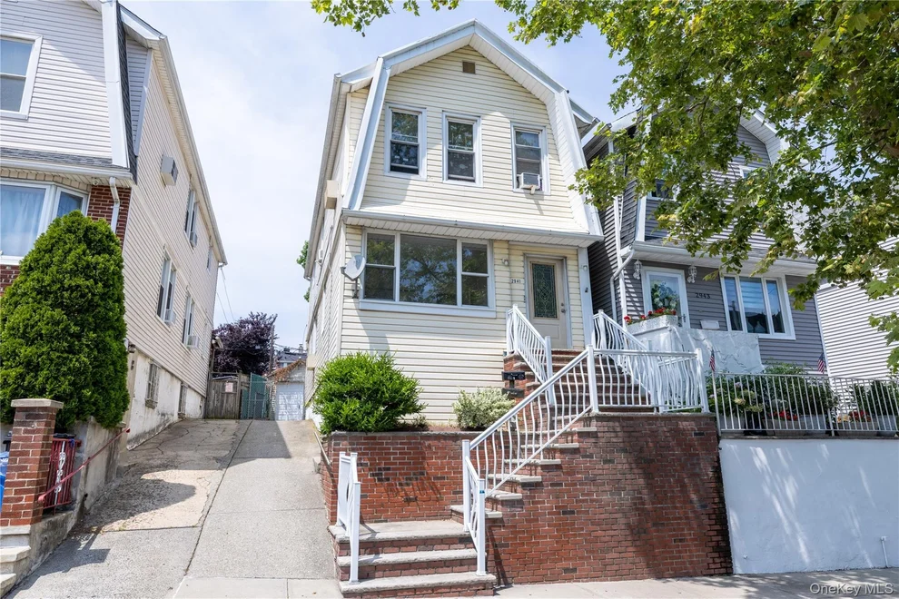 Unit for sale at 2941 Middletown Road, New York, NY 10461