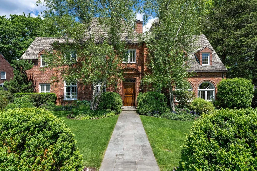 Unit for sale at 40 Elm Lane, Eastchester, NY 10708