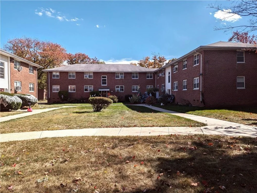Unit for sale at 854 Palisade Avenue, Yonkers, NY 10703