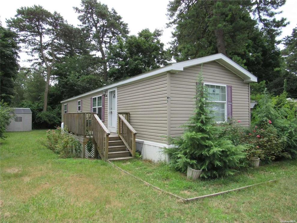 Unit for sale at 525-M5 Riverleigh Avenue, Riverhead, NY 11901