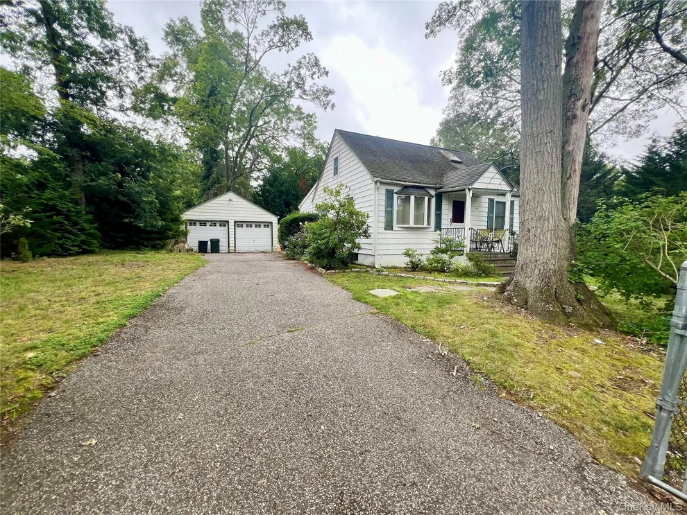 Unit for sale at 100 Maple Lane, Brookhaven, NY 11763