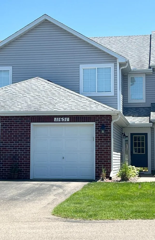 Unit for sale at 11651 Horizon Drive, Burnsville, MN 55337