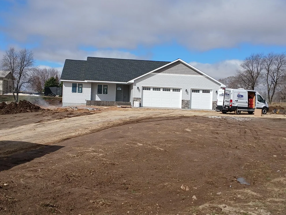 Unit for sale at 918 County Road T, Hammond, WI 54015