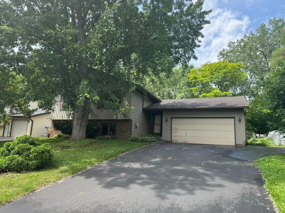 Unit for sale at 2541 Stark Street, Little Canada, MN 55117