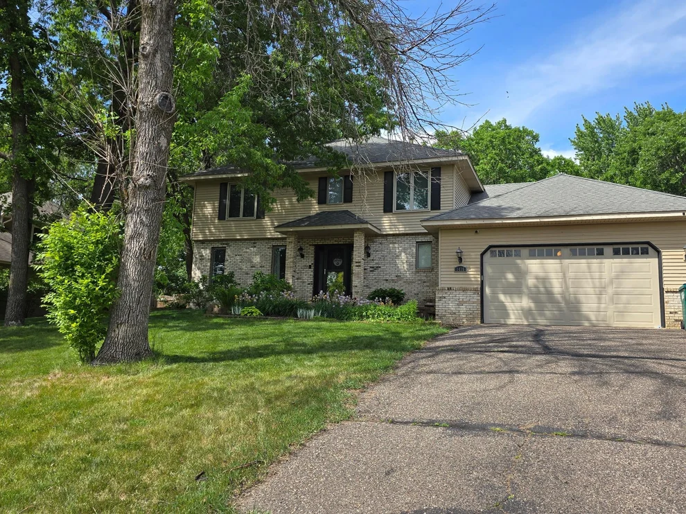 Unit for sale at 1435 138th Avenue NW, Andover, MN 55304