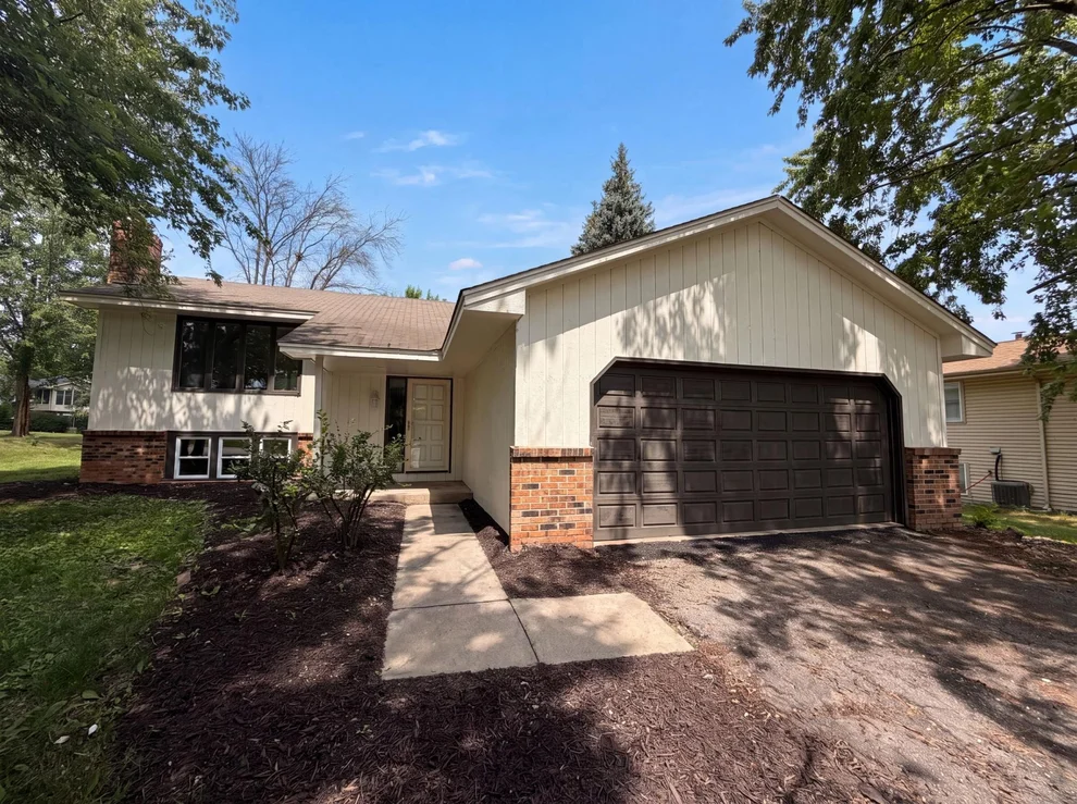 Unit for sale at 12530 30th Avenue N, Plymouth, MN 55441