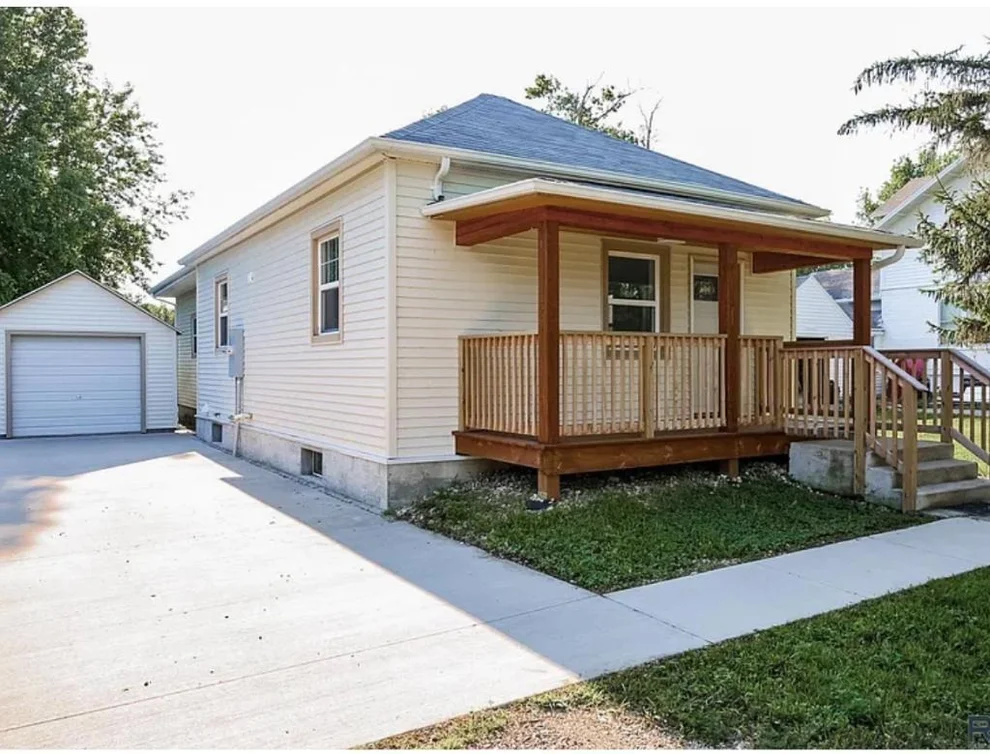 Unit for sale at 202 S 4th Street, Beaver Creek, MN 56116