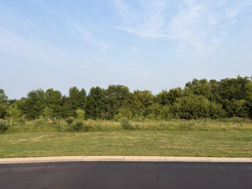 Unit for sale at 113 Highland Circle, Dassel, MN 55325