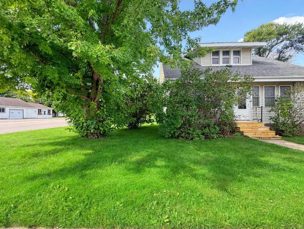 Unit for sale at 611 6th Street, Gaylord, MN 55334