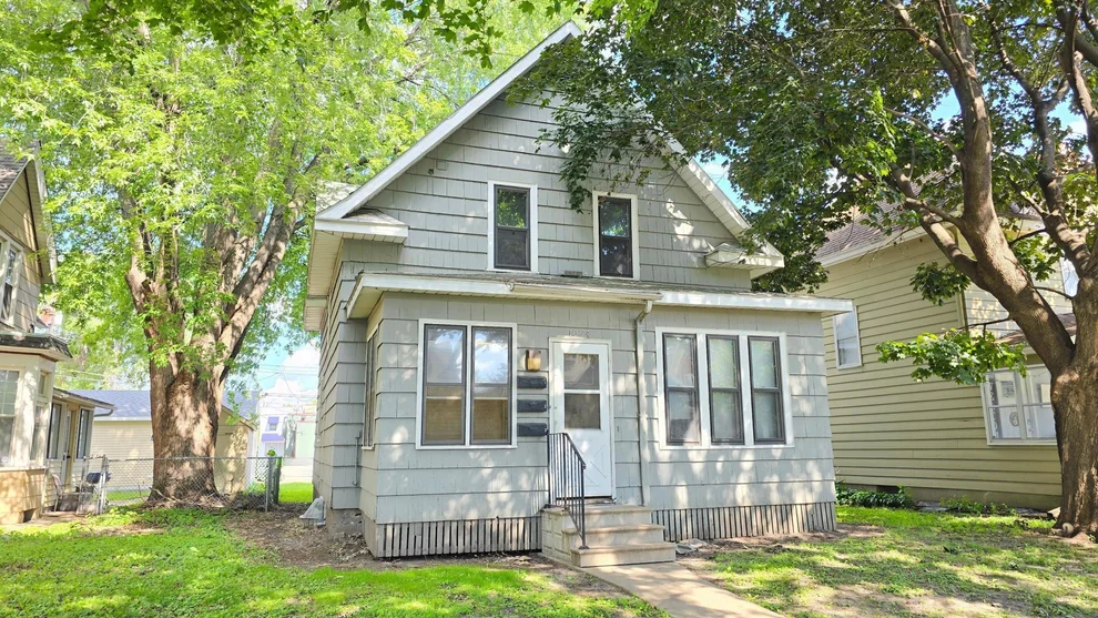 Unit for sale at 1094 Albemarle Street, Saint Paul, MN 55117