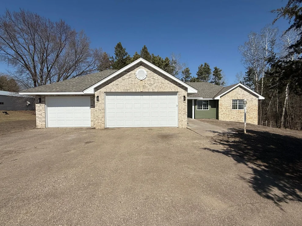 Unit for sale at 2533 341st Avenue NW, Cambridge, MN 55008