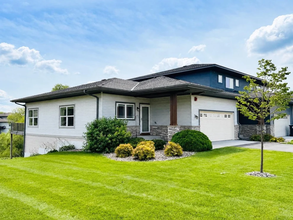 Unit for sale at 1246 Vernon Drive, Carver, MN 55315