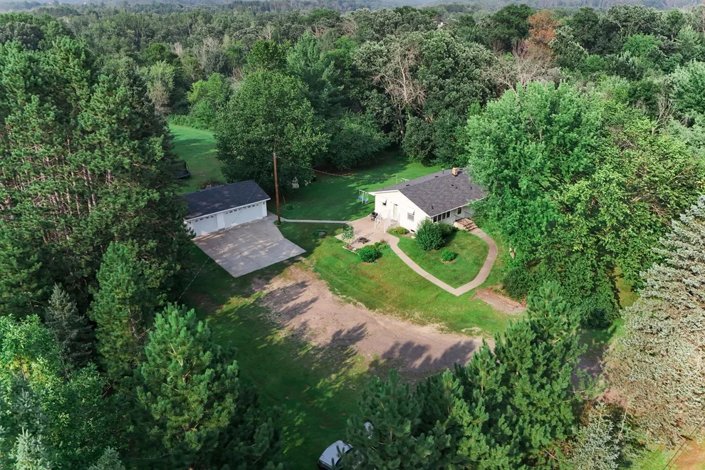 Unit for sale at 7559 285th Avenue NE, North Branch, MN 55056
