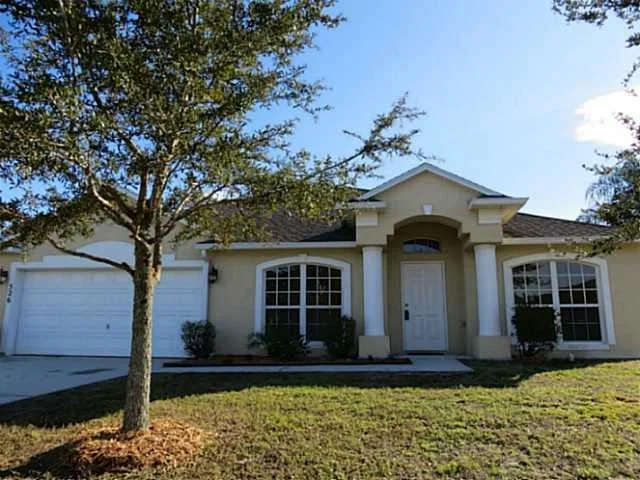 Unit for sale at 526 NW Kilpatrick Avenue, Port St Lucie, FL 34983