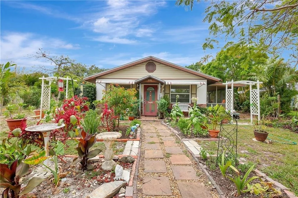 Unit for sale at 824 SE Madison Avenue, Stuart, FL 34996