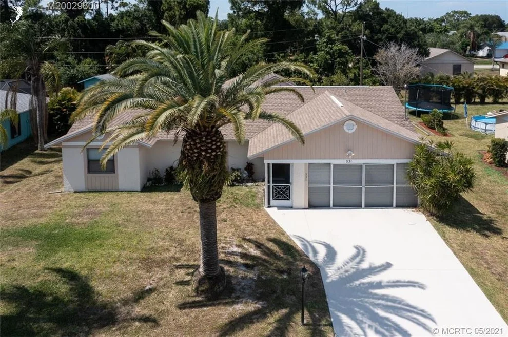 Unit for sale at 931 SE Brookedge Avenue, Port St Lucie, FL 34983