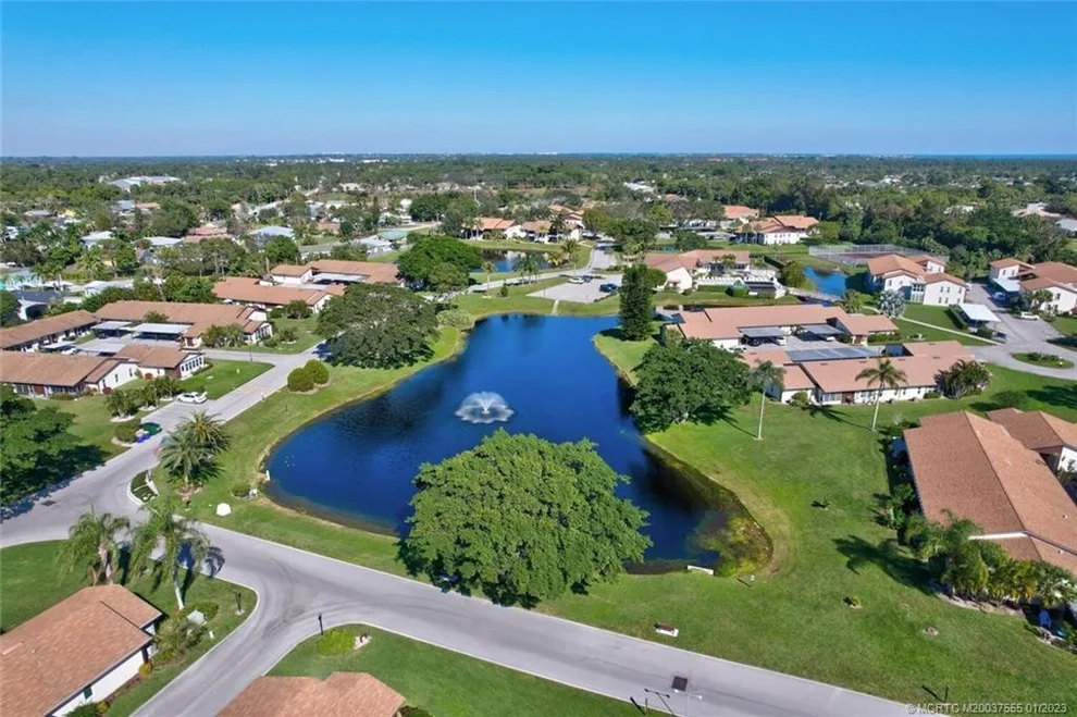 Unit for sale at 6531 SE Federal Highway SE, Stuart, FL 34997