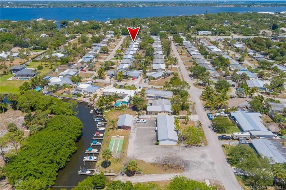 Unit for sale at 413 SE Robalo Court, Stuart, FL 34996