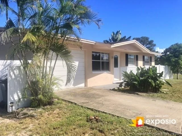 Unit for sale at 1645 SE Dixie Highway, Stuart, FL 34994
