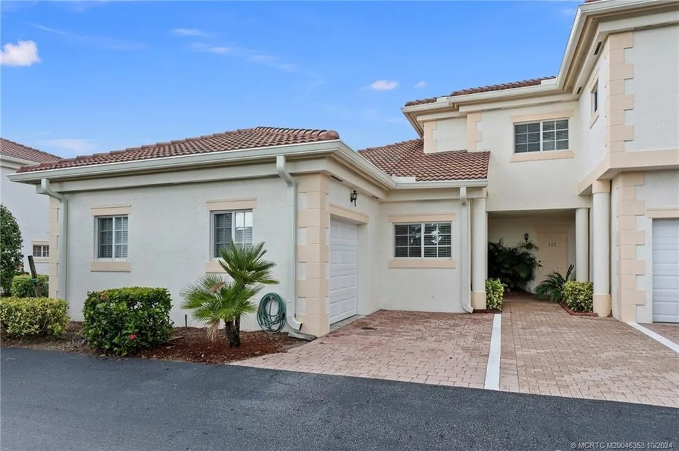 Unit for sale at 528 7th Square, Vero Beach, FL 32962