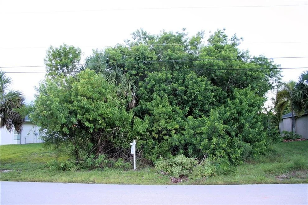 Unit for sale at 821 SW Idol Avenue, Port St Lucie, FL 34953