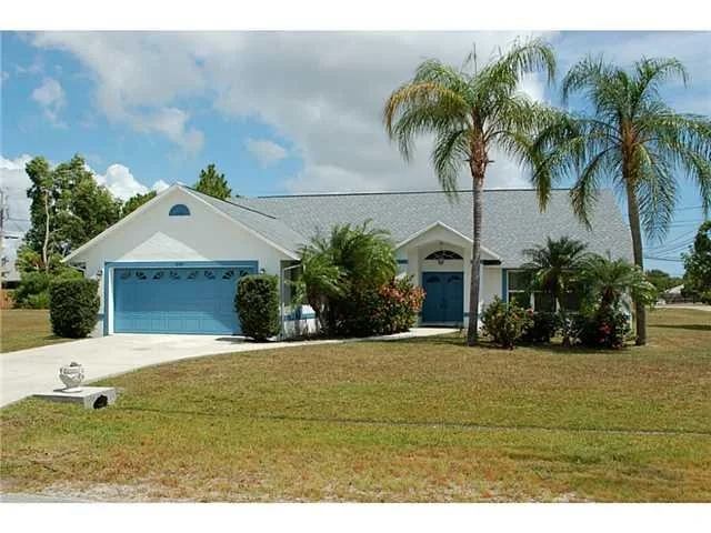 Unit for sale at 2145 SE Heathwood Circle, Port St Lucie, FL 34952