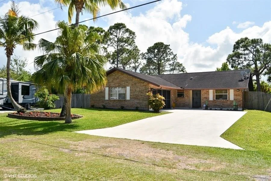 Unit for sale at 8876 SE Sunset Drive, Hobe Sound, FL 33455