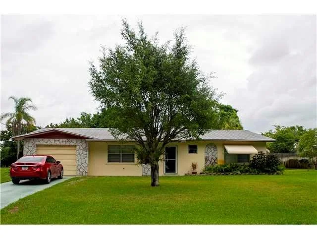 Unit for sale at 1489 SE 14th Street, Stuart, FL 34996
