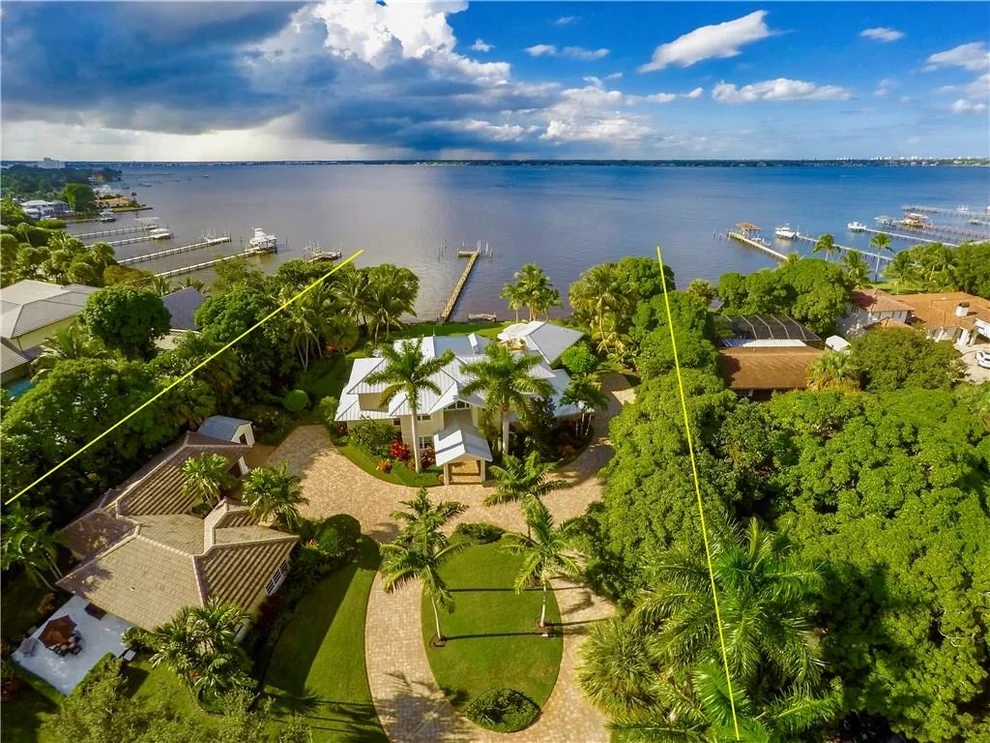 Unit for sale at 1341 SE Riverside Drive, Stuart, FL 34996